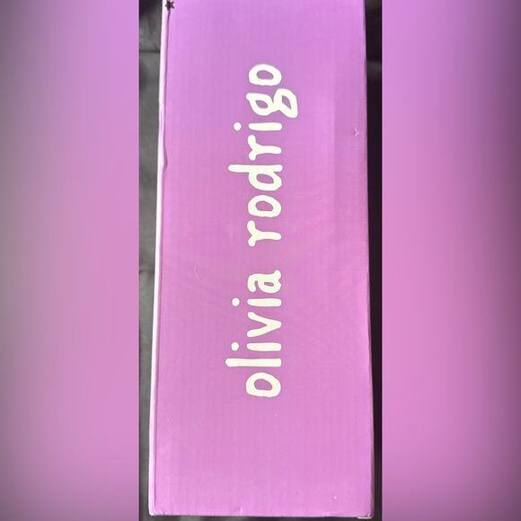 New Olivia Rodrigo 40oz Stanley Lavender Tumbler with Star Accents - Picture 7 of 9